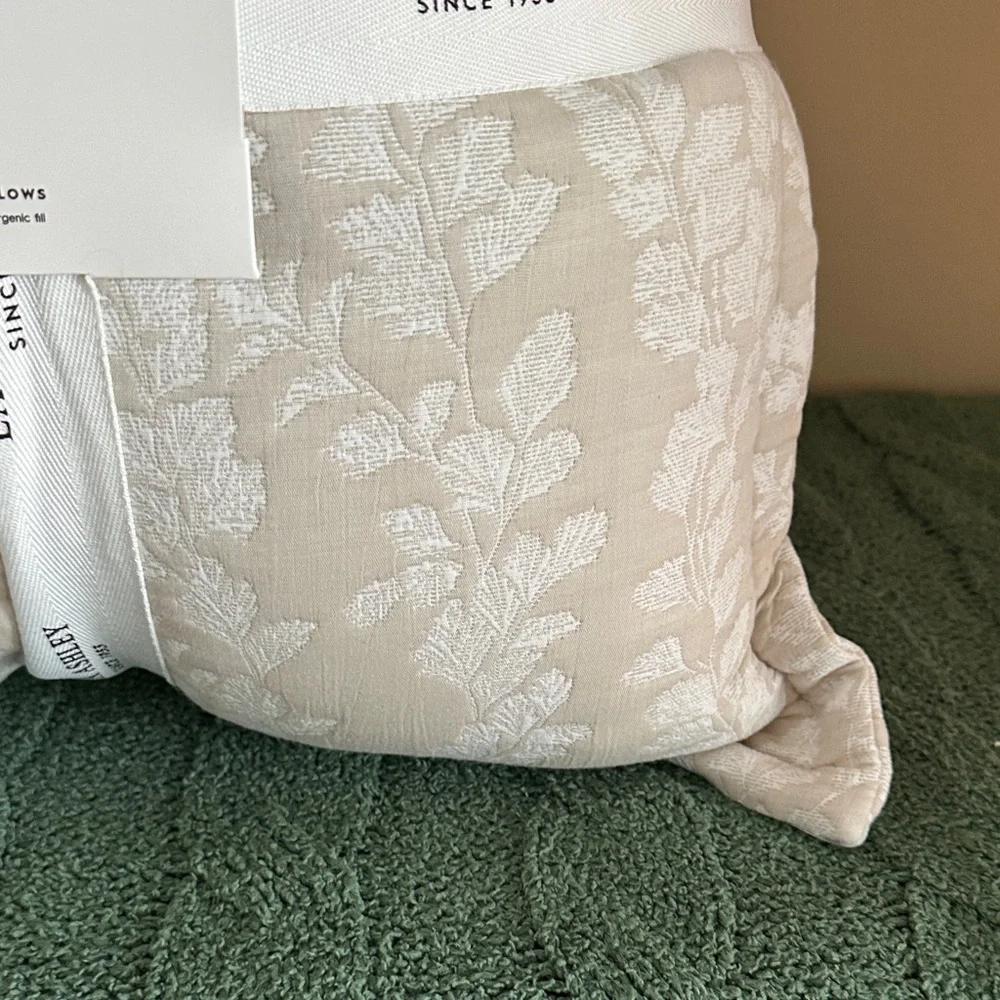 Laura Ashley Waxham Pillows White & Ivory Leaf Print Set of 2 Gorgeous! NEW!